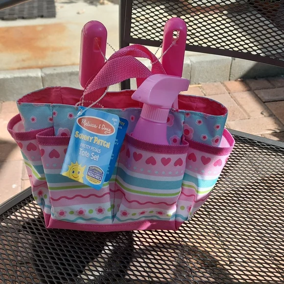 Melissa and Doug gardening tote - Picture 3 of 8